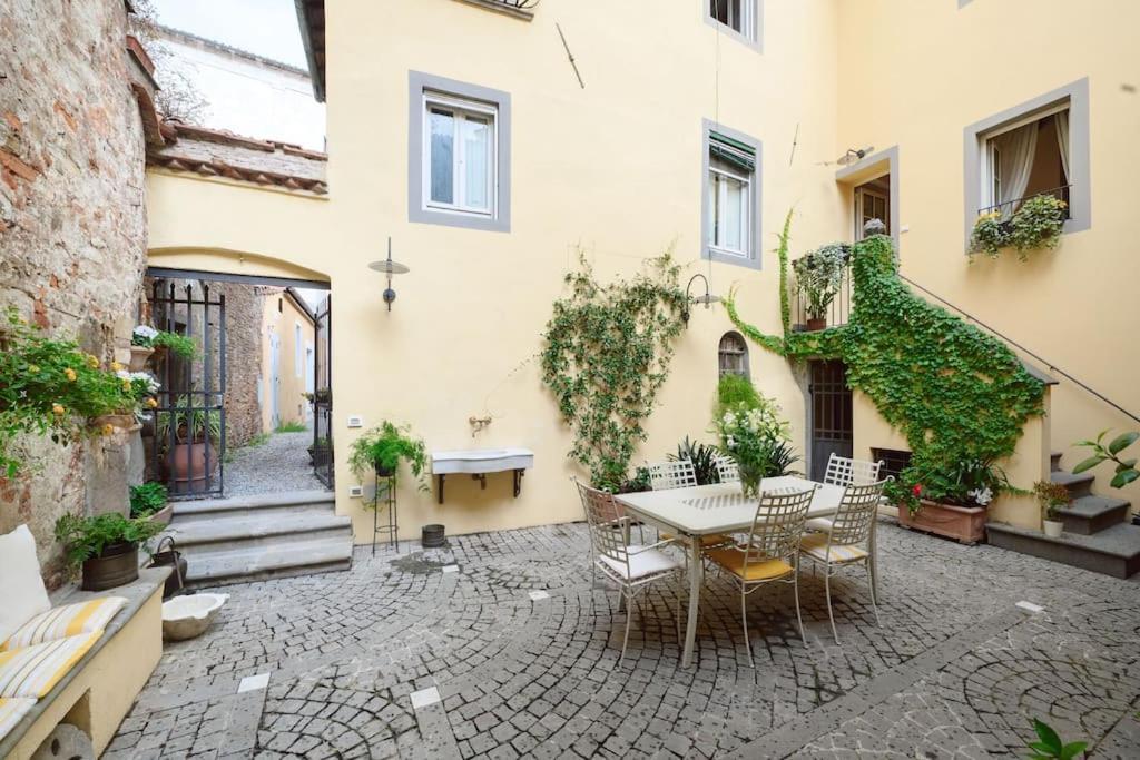 Corte Paolina - Charming Courtyard Inside Lucques Extérieur photo